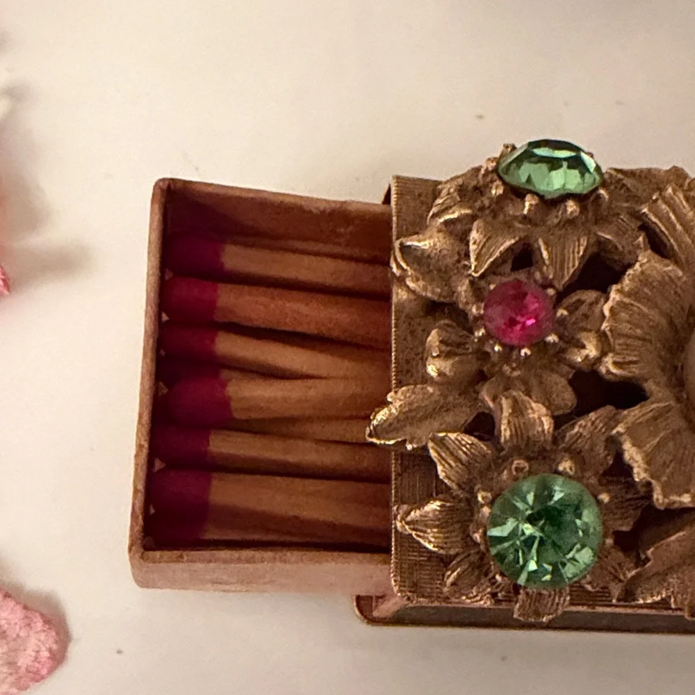 Florenza Vintage Gold Floral Jeweled Matchbox with Pearl Accent - Picture 4 of 9